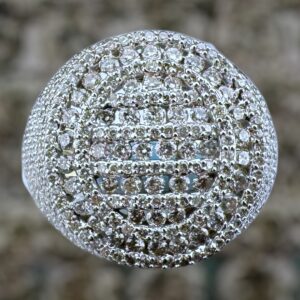 10K gold ring 4.07 carat weight SI natural diamonds