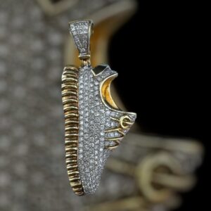 10k gold 0.6 carat weight si natural sneaker diamond pendant