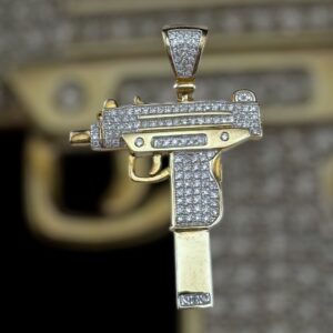 10k gold .65 carat weight si-i natural uzi diamond pendant