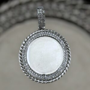10k white gold .25 carat weight si-i natural photo diamond pendant