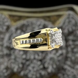 10k .10 carat si natural diamond ring